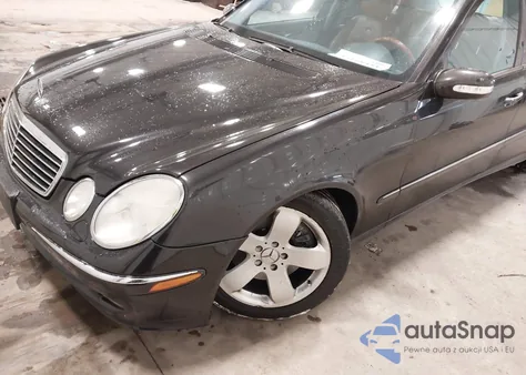 2005 Mercedes-Benz E 500 4Matic z USA, uszkodzony, nr VIN WDBUF83J75X177600